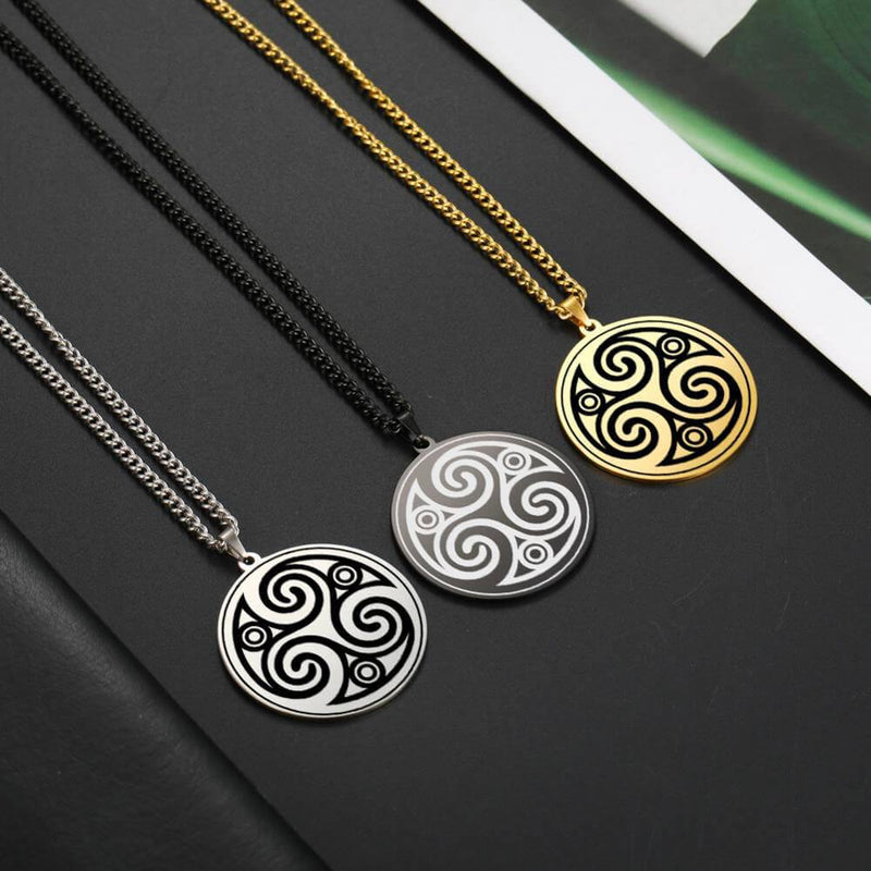 collier pendentif triskel
