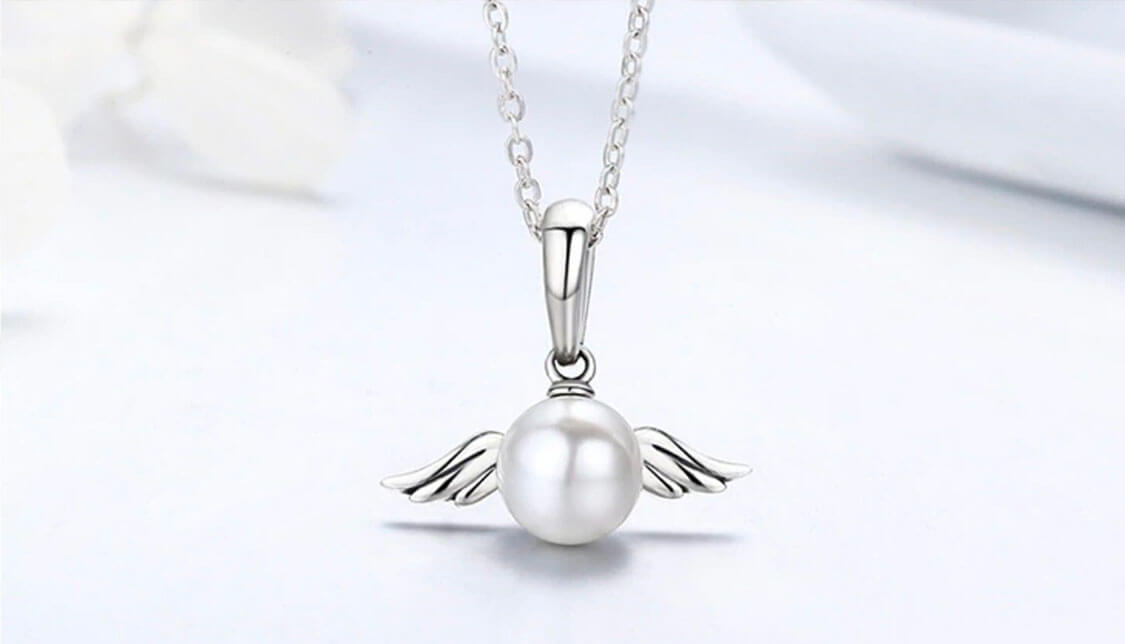 bijoux collier pendentif ailes d'ange