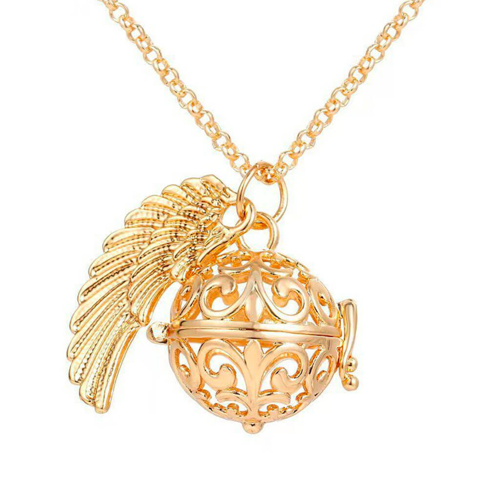 collier pendentif ailes d'ange bola de grossesse or
