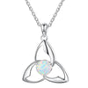 Collier pendentif Triquetra plaqué argent